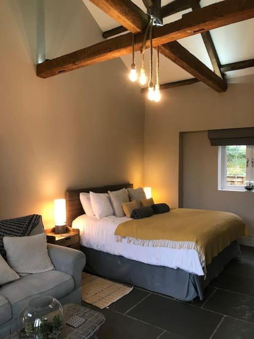 Luxury Barn Conversion At Rudding ハロゲート エクステリア 写真