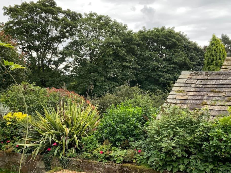 Luxury Barn Conversion At Rudding ハロゲート エクステリア 写真